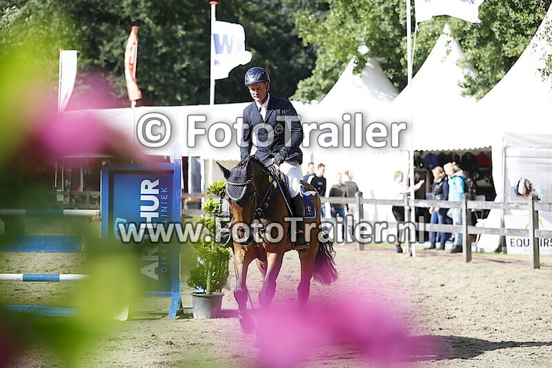 Prijsuitreiking Klasse M Paarden Zuid donderdag 21 juni