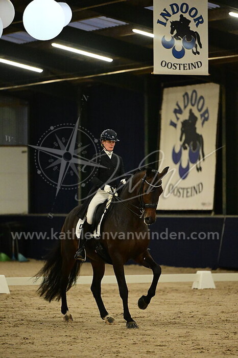 Lara Butler - Don't Look Back