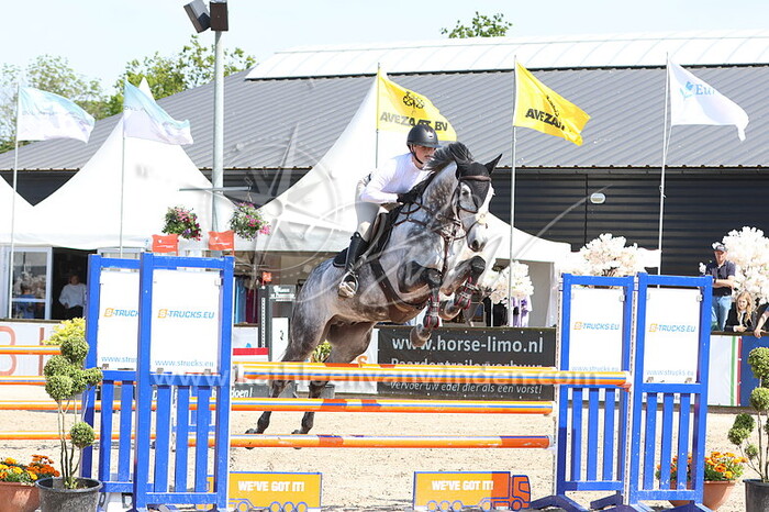 Caitlin Snel - Casper