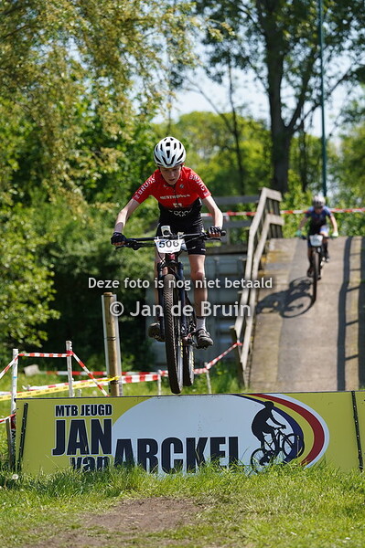 Cat. 5 - LJC Arkel foto's Peter Kapel