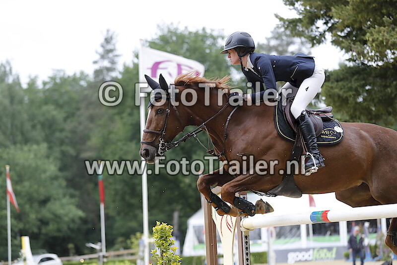 Samantha Alexis Mackenzie