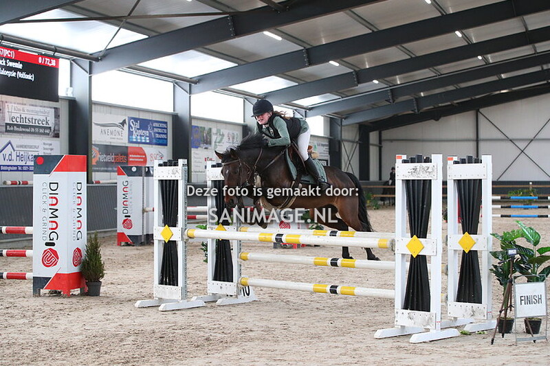 De Voornruiters De Meern Springen pony's 09-03-2024 90 cm Middag