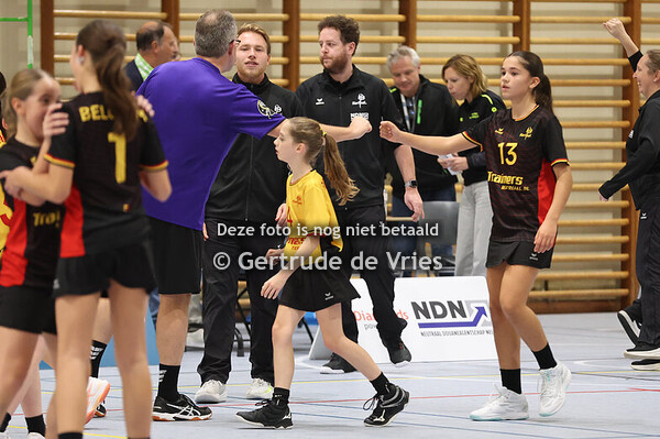 2025-11-02-FLA-hal 1-10-U13-Geel-Zwart