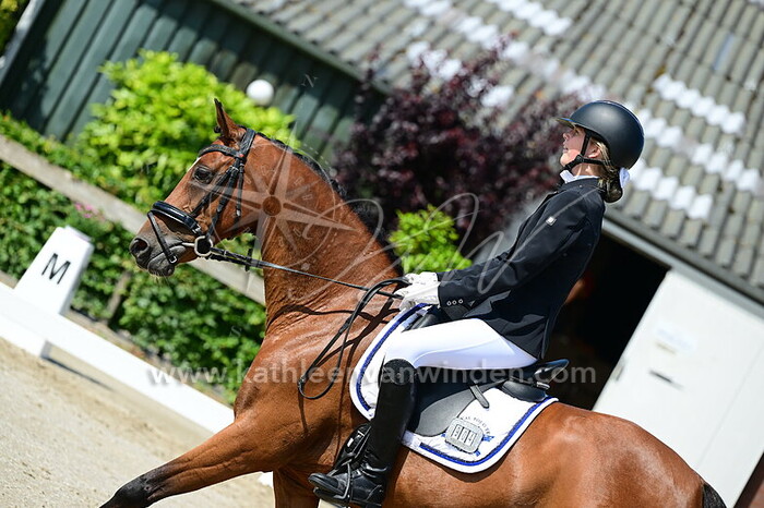 Elaine Wakker - Mabel