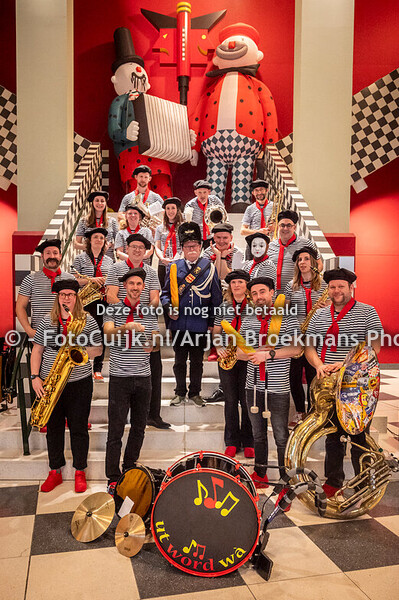 Zitting - De Nölers - Ut Word Wa in Frankrijk