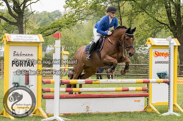 2018-04-29 Pony springen Kessel