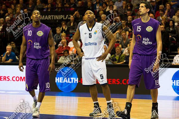 GasTerra Flames vs Magixx playing for kidsrights 21 april 2012