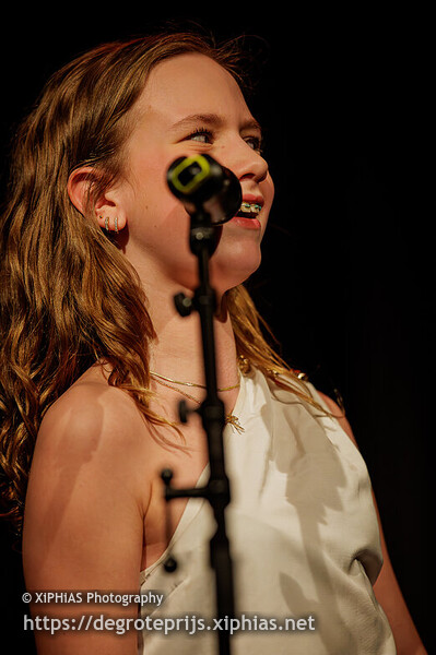 11, Katie en Celisha