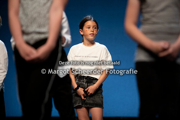 09 Scène 1 DE TIJD DIE NOG MOET KOMEN (Openingslied) 3