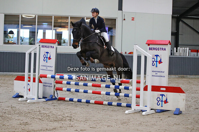 De Voornruiters De Meern Springen 03-12-2022 0.80 cm