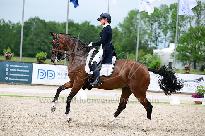 Chayenne de Jong - Kabibi TC