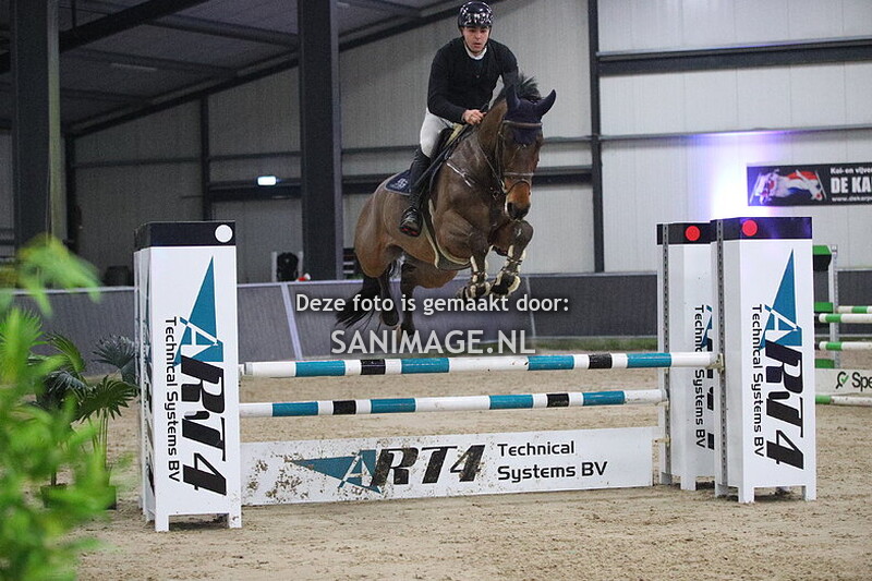 De Voornruiters springen paarden 17-01-2025 100 cm (avond)