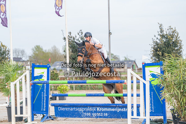 Springen Zilfia's Hoeve 13 April