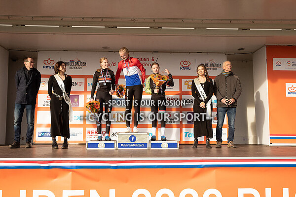 04 Nieuweling Meisjes