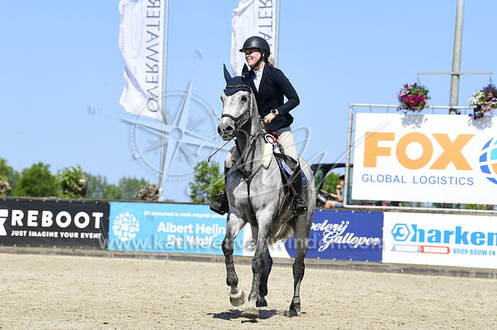 Sanne Meijer - Love Fifteen