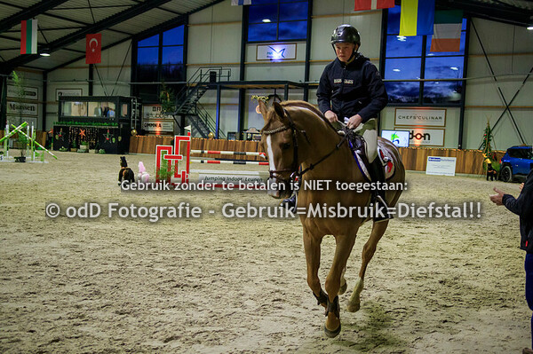 Jumping Indoor Leunen Paarden 120 07-01-24
