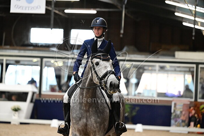 Sanne Heck - Violette van de Looise Heide