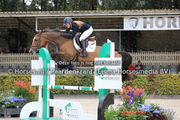 360 Happyfee v Grison vd Bisschop