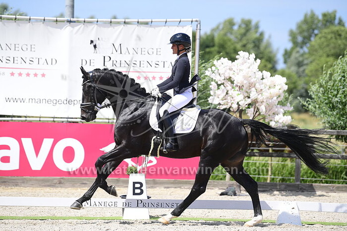 Noortje Geerts - Oakley HD