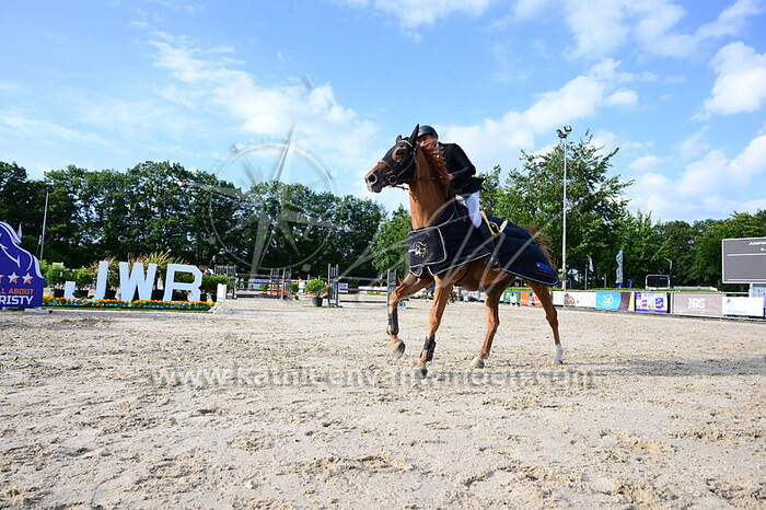 Morton Djupvik - Hurukan