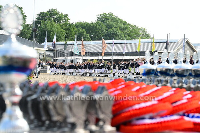 Prijsuitreiking onderling