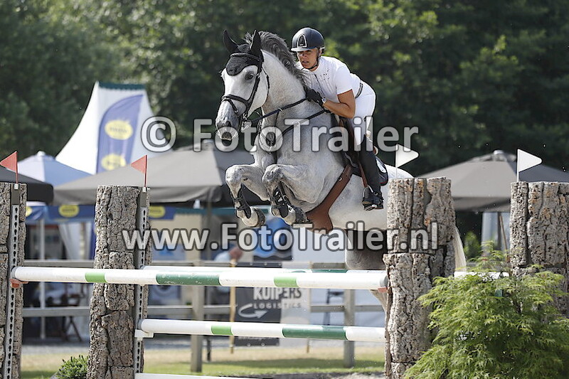 Julia Houtzager Kayser