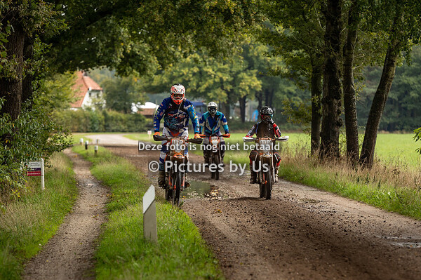 FOTOGRAAF 2 VELD/PAD