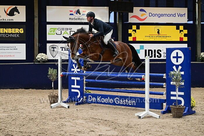 Boy Peels - Calandria