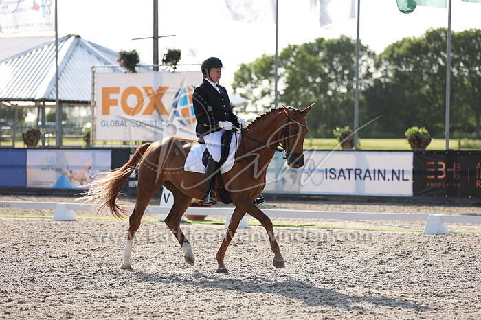 Marion Smits - Giana