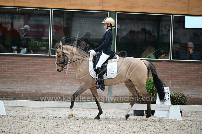 Vivian Goes - MIK's Coco Chanel