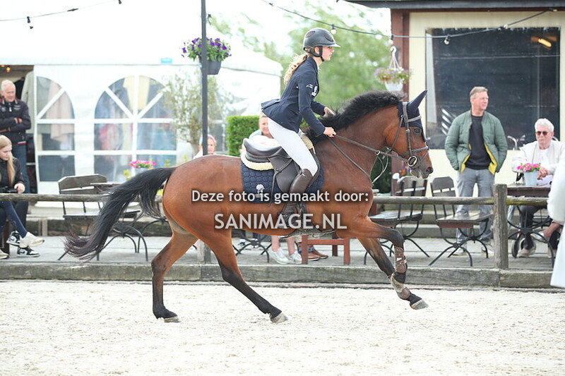 Jumping Tolboom 25-05-25 Springen Pony's DE 100 cm 2 fasen + klassiek barrage