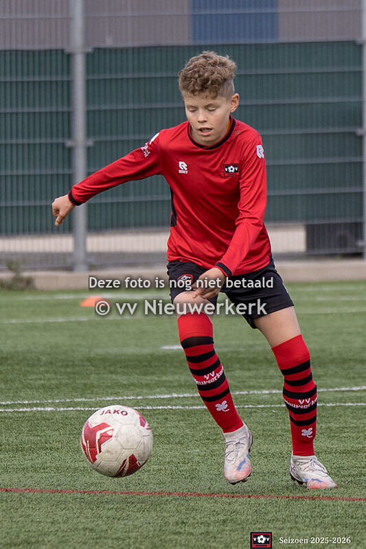 2025-11-08: Nieuwerkerk JO12-5 - CVV Zwervers JO12-5 (2-3)