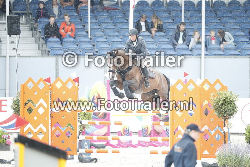 julia houtzager kayser