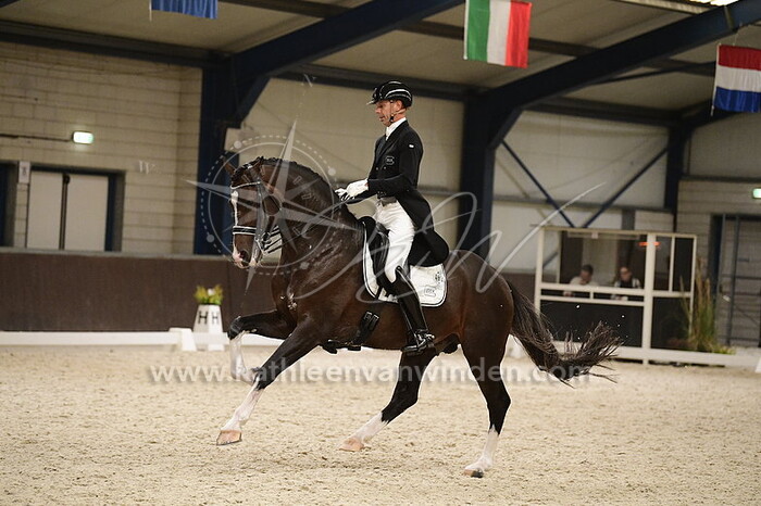 Hans Peter Minderhout