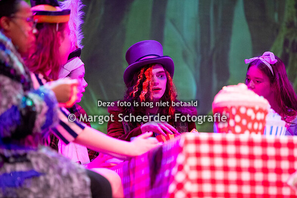 04. Cheshire - Gekke hoedenmaker