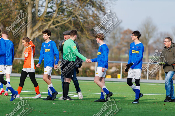 VV LEO JO17-3 vs FC Lewenborg JO17-4  22 november 2025