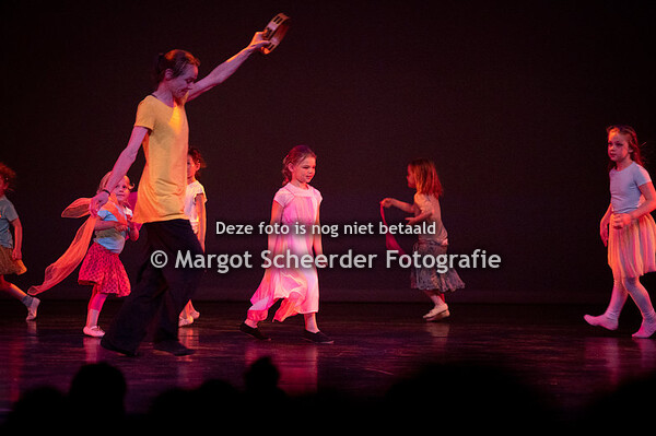 18 Encanto!_Kleuterdansmix 4-5 jaar  en kinderdansmix 6-8 jaar