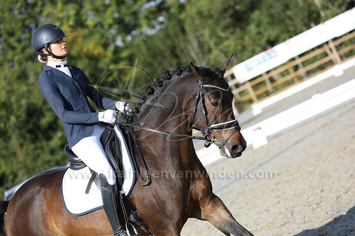 Roxy-Joy van de Flier