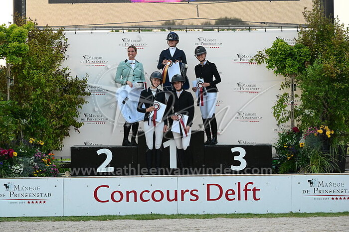 Annelijn Buth - Perfect Boy