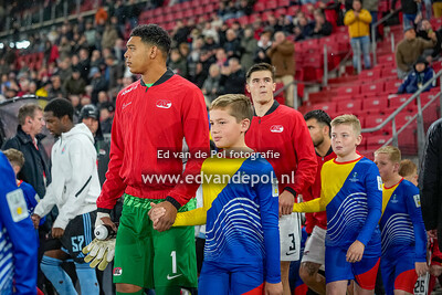 000 Waaghalzen AZ - Slovan Bratislava 25-26