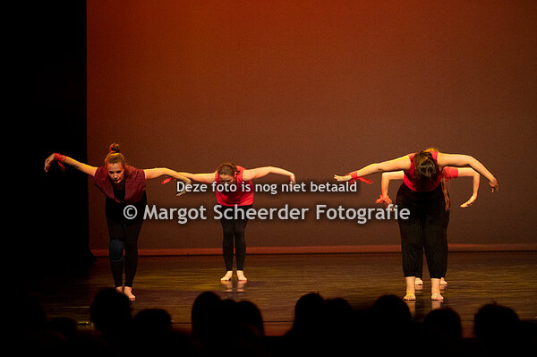 11 VrouwVuur_Modern Jazz zo 2 groepen samen