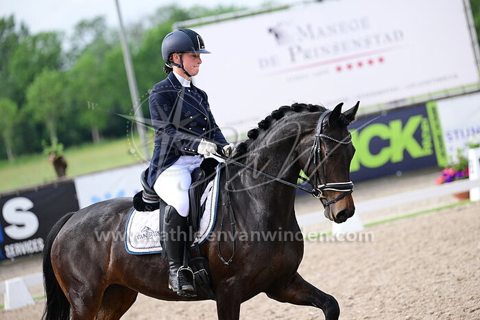 Eva Klein - Promise FM