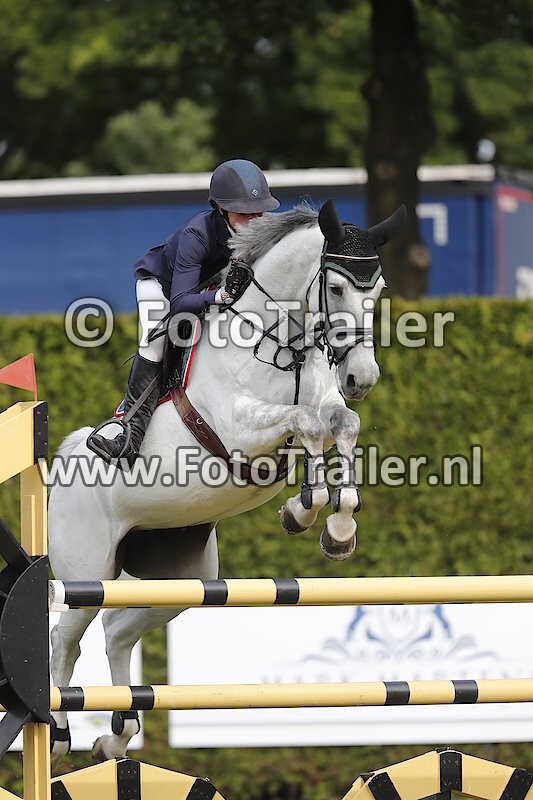 Monique van den Broek