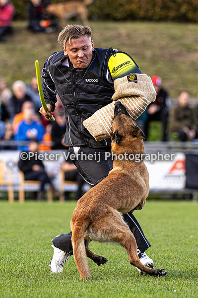 Mathias Dogel with Working-dog Esh