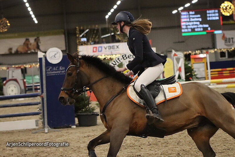 Indoor Beukers 26-12-2022 Pony's 2-Fasen 120-100cm