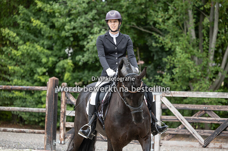 Lisa Stevens - Johnny van de Spie