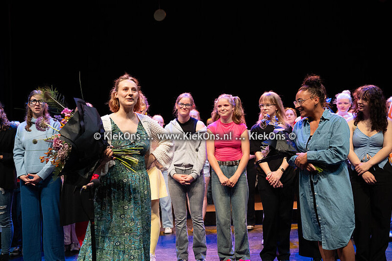 25 Binnenste buiten senior