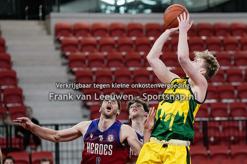 20211222 Basketbal: The Hague Royals - Heroes Den Bosch