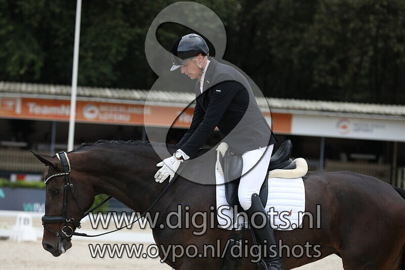 Ring 3 Klasse M2 paarden 2e proef