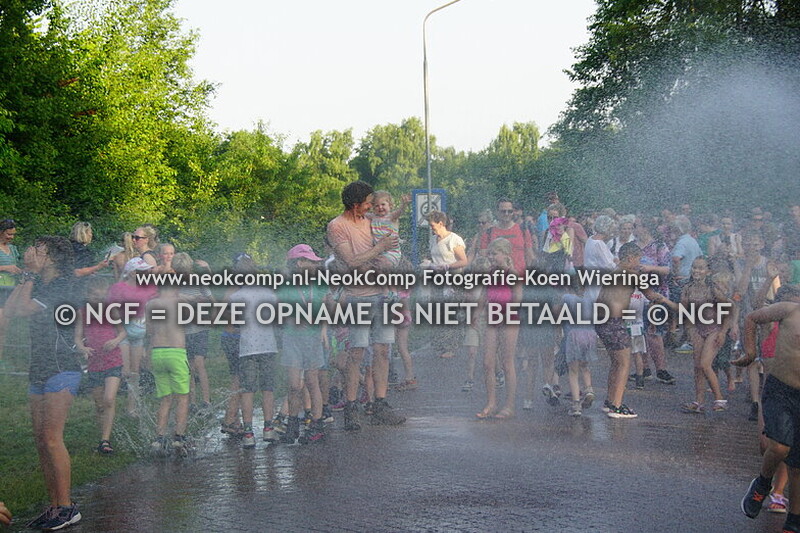 2025-06-13 Roden, Avondvierdaagse, afsluiting met waterballet